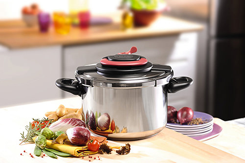 Cocotte minute SEB Clipso One 8L + balance culinaire Optiss Pas